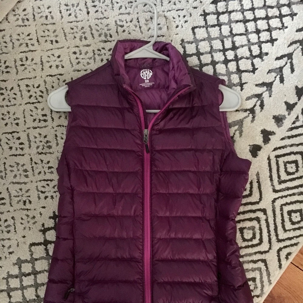 REI Down Vest xs